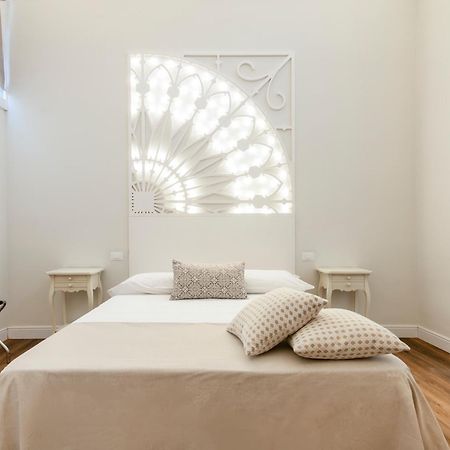 Bed and Breakfast Vittoria Luxury House Лечче Екстер'єр фото