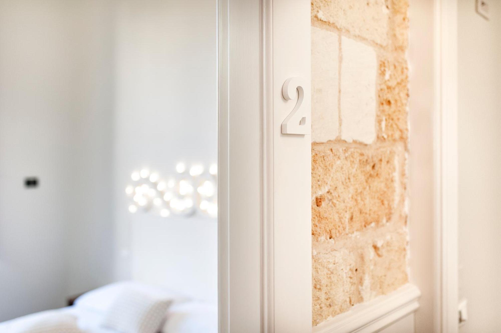 Bed and Breakfast Vittoria Luxury House Лечче Екстер'єр фото
