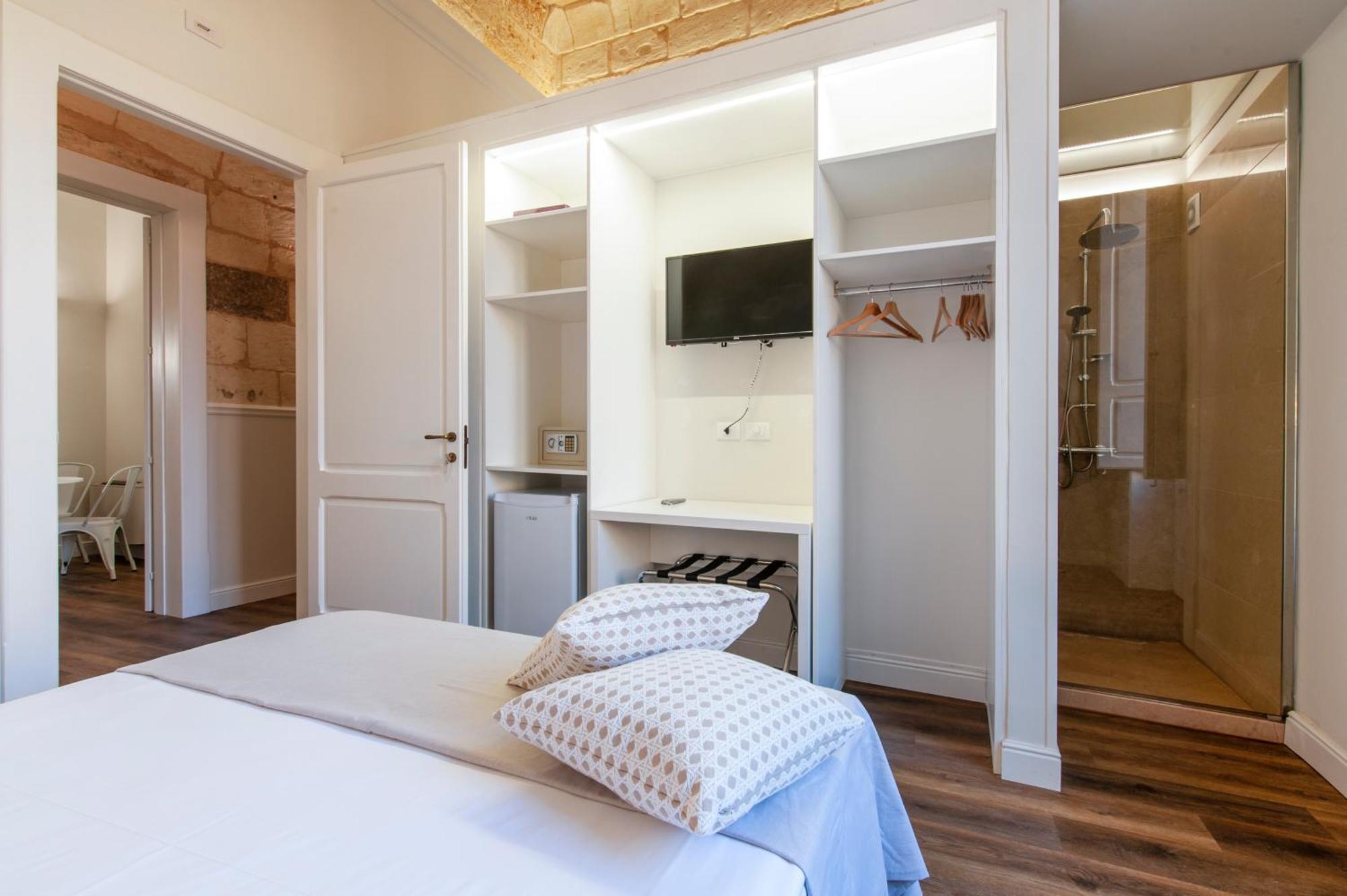 Bed and Breakfast Vittoria Luxury House Лечче Екстер'єр фото