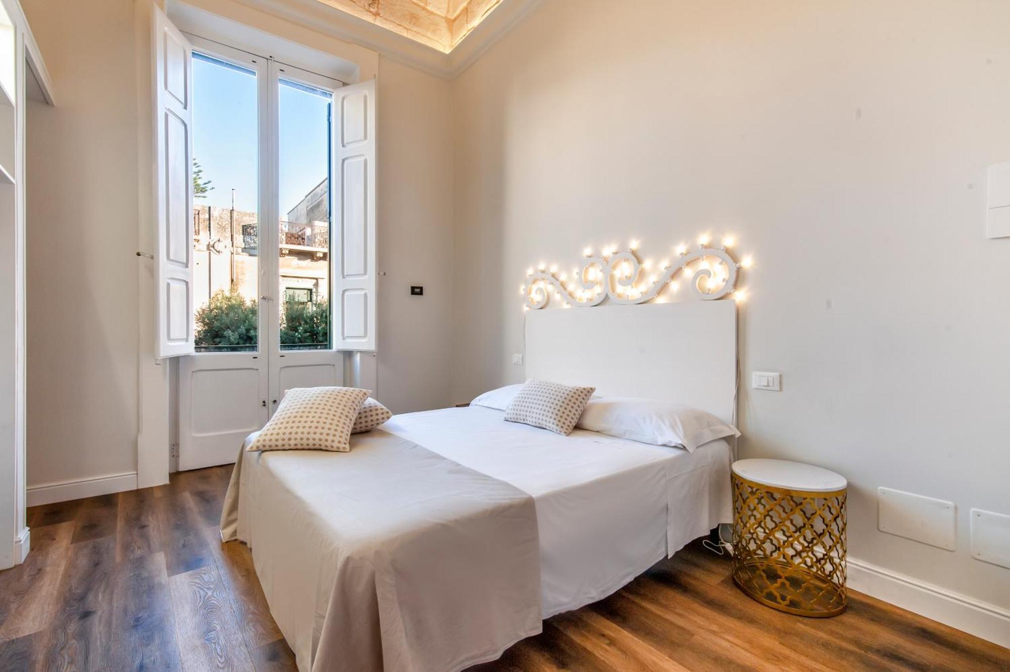 Bed and Breakfast Vittoria Luxury House Лечче Екстер'єр фото